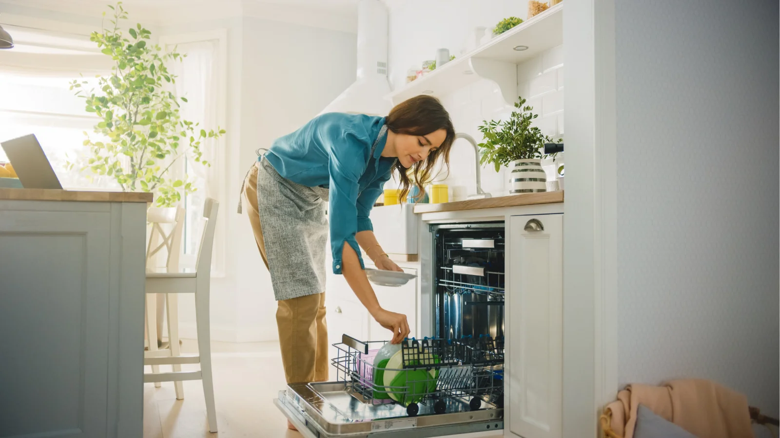 Water-Saving Tips for Everyday Use-professional dishwasher